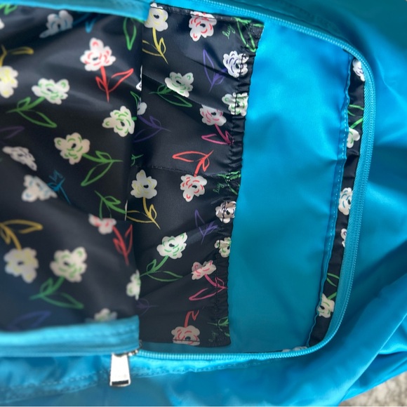 Lug Jumping Jack Drawstring Backpack in Sky Blue 🎒 - Picture 5 of 11